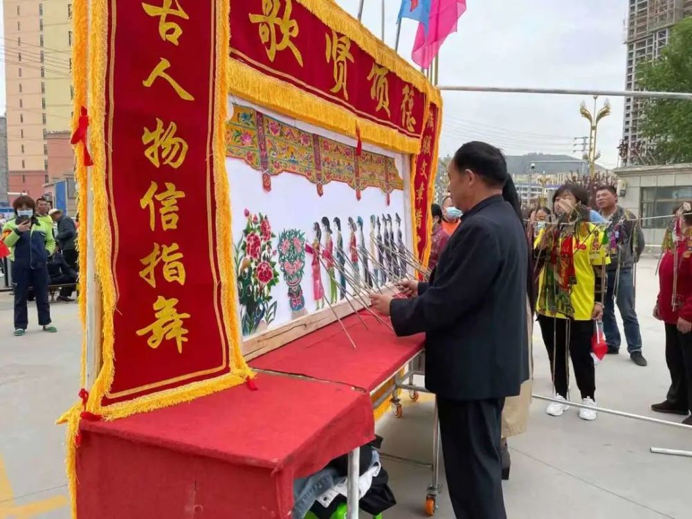 新澳門(mén)王中王期期中，揭秘彩票背后的秘密與策略，揭秘新澳門(mén)王中王彩票背后的秘密與策略，期期中探秘彩票世界