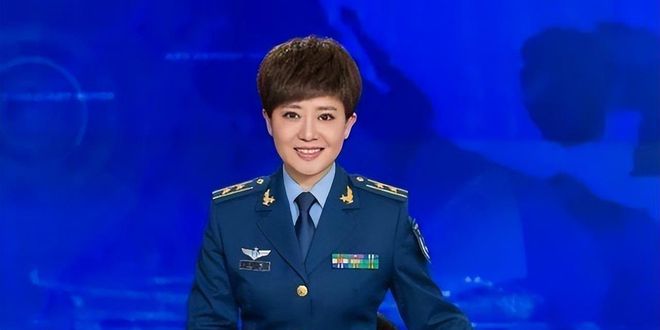 軍事節(jié)目女主持人，閃耀熒屏的星光，軍事節(jié)目女主持人，熒屏上的璀璨星光