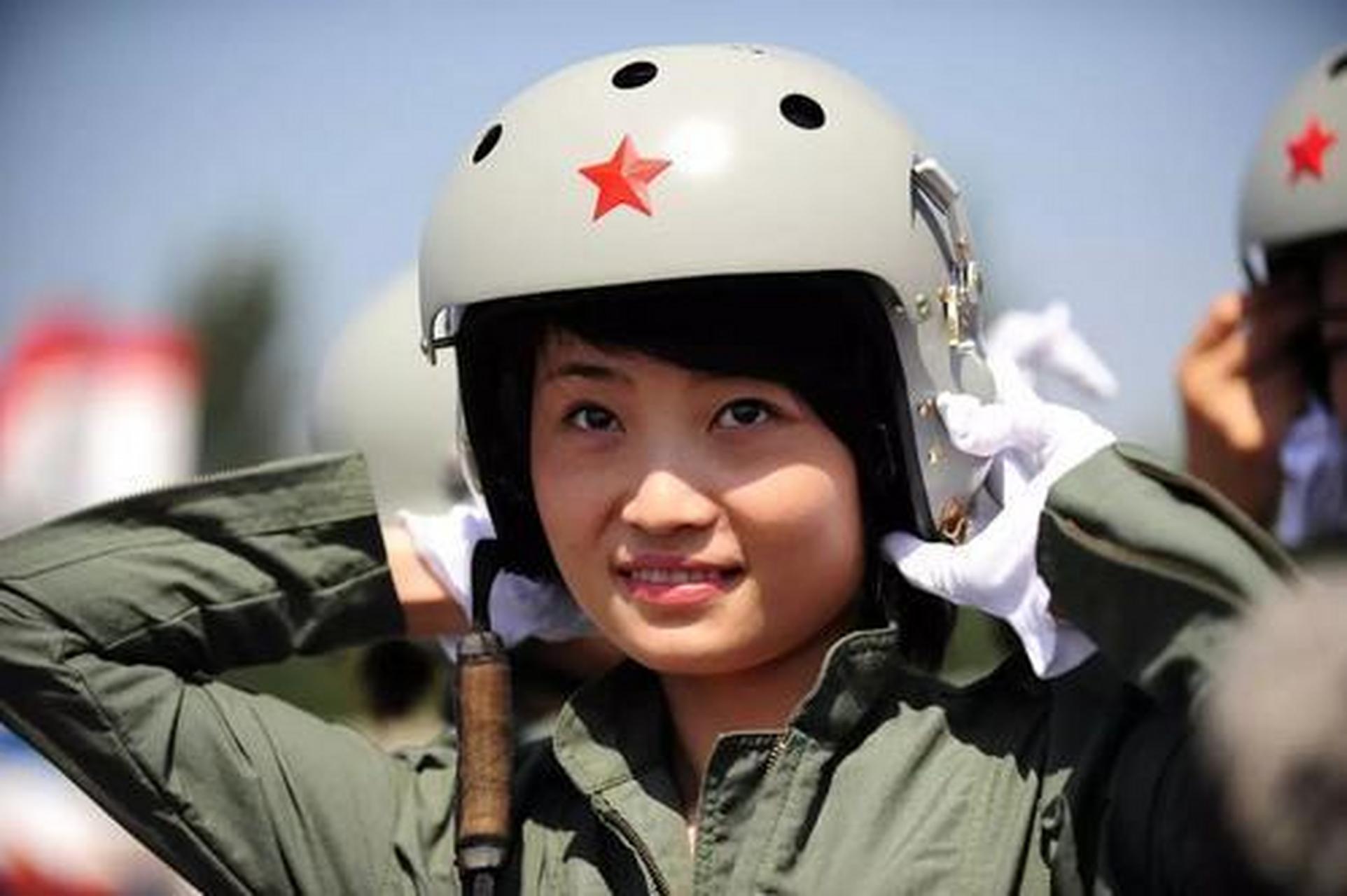 四川女飛行員余旭，英勇無畏的藍(lán)天使者，四川女飛行員余旭，藍(lán)天的英勇使者