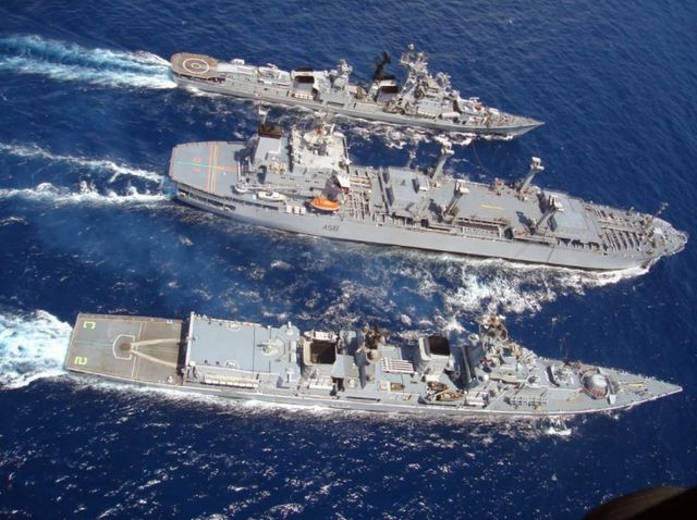 中國(guó)第三艘航空母艦下水，揭示強(qiáng)大國(guó)防新里程碑，中國(guó)第三艘航空母艦下水，國(guó)防實(shí)力再上新臺(tái)階