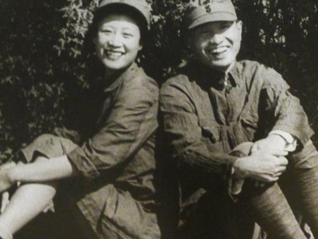 國(guó)防部長(zhǎng)是干什么的，職責(zé)與重要性解析，國(guó)防部長(zhǎng)職責(zé)與重要性解析，守護(hù)國(guó)家安全的重要角色