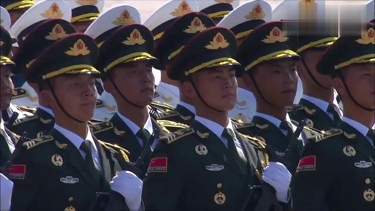 三軍儀仗隊(duì)霸氣視頻，展現(xiàn)雄壯軍威與卓越風(fēng)采，三軍儀仗隊(duì)雄壯風(fēng)采霸氣展現(xiàn)視頻，彰顯卓越軍威與風(fēng)采