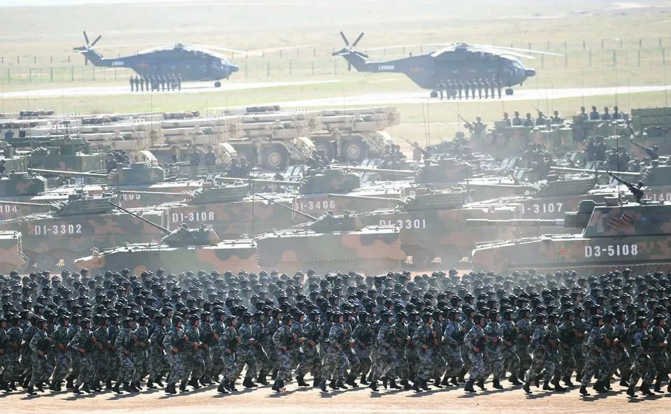 建軍90周年閱兵儀式，回顧輝煌歷程，展望嶄新未來(lái)，建軍90周年閱兵儀式，回顧輝煌歷程，展望嶄新未來(lái)，彰顯軍威國(guó)威的力量展示