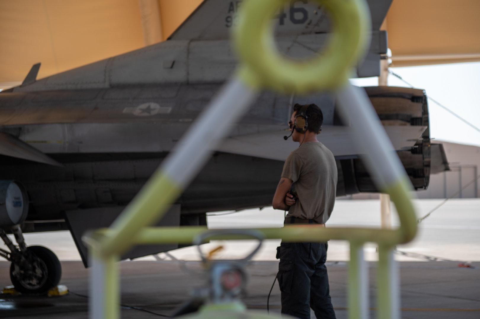 中國空軍戰(zhàn)機數(shù)量概覽，2022年的最新數(shù)據(jù)解讀，中國空軍戰(zhàn)機數(shù)量概覽，最新數(shù)據(jù)解讀及分析（2022版）