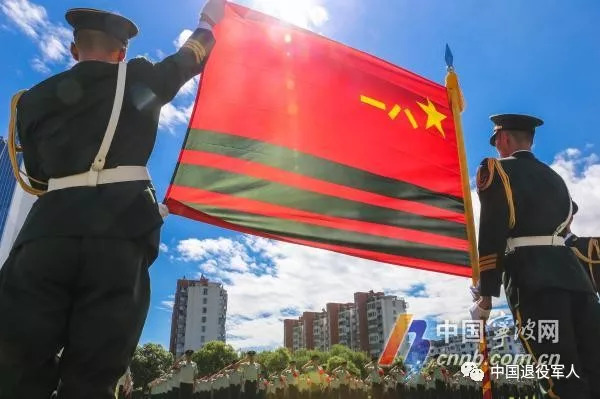 武警軍旗圖片高清，榮耀與力量的象征，武警軍旗高清圖片，榮耀與力量的永恒象征