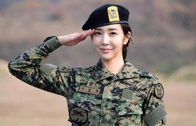 關(guān)于女兵征兵條件，探索未來的挑戰(zhàn)與機(jī)遇——以2024年為例，女兵征兵條件，探索未來挑戰(zhàn)與機(jī)遇——聚焦2024年展望