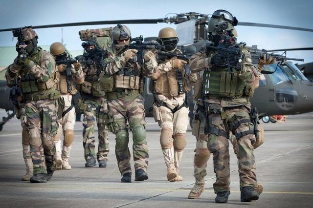 世界軍事強(qiáng)國(guó)前十排名2022，全球軍事力量概覽，全球軍事力量概覽，2022年世界軍事強(qiáng)國(guó)前十排名榜單