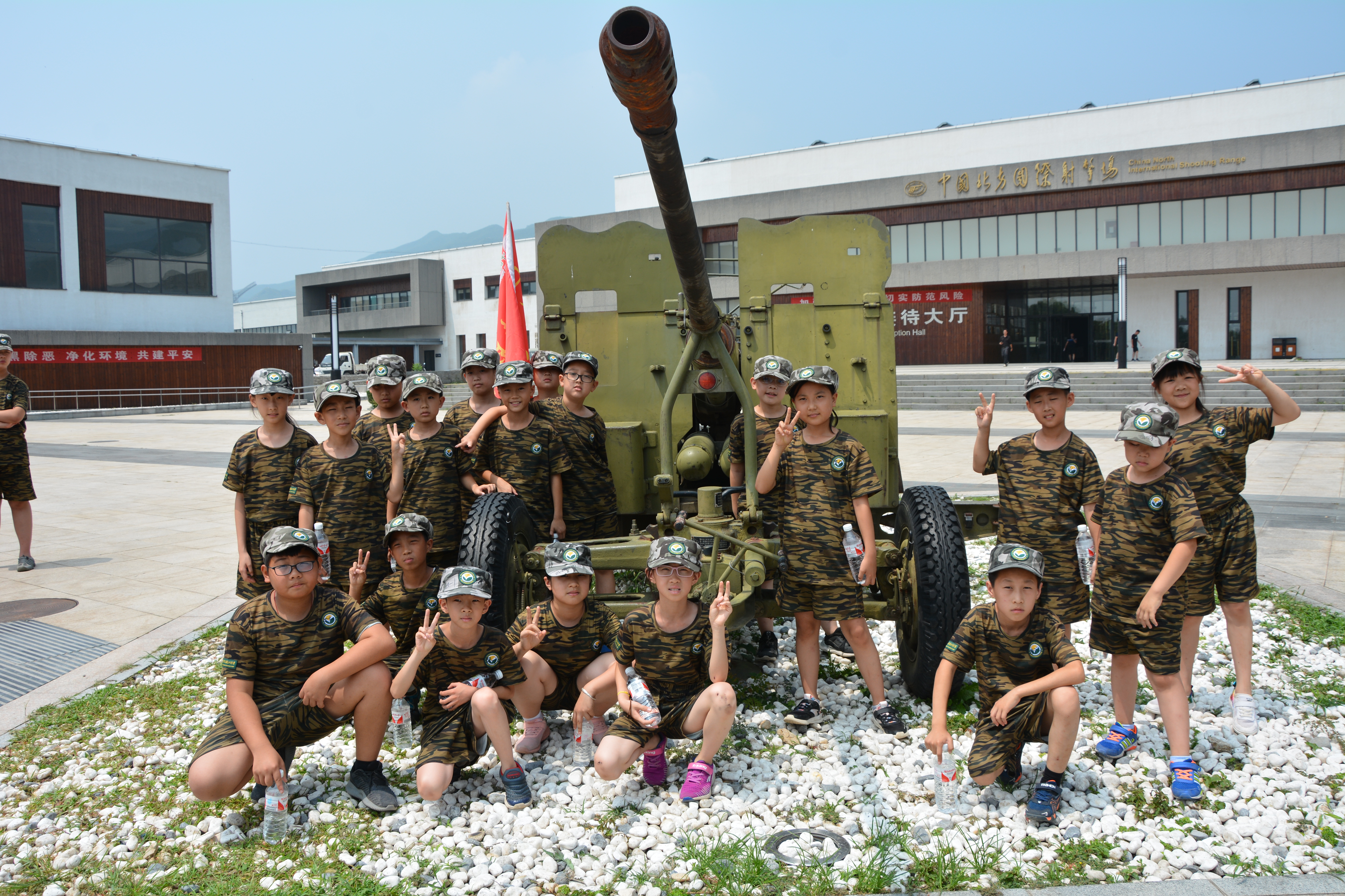 軍事夏令營(yíng)照片，展現(xiàn)熱血青春的力量與榮耀，軍事夏令營(yíng)照片，熱血青春的力量與榮耀展現(xiàn)