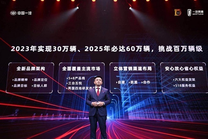 澳門今晚彩票特馬預(yù)測(cè)與解讀，展望2025年彩票市場(chǎng)的新機(jī)遇與挑戰(zhàn)，澳門彩票特馬預(yù)測(cè)與解讀，新機(jī)遇與挑戰(zhàn)下的彩票市場(chǎng)展望（2025年展望）