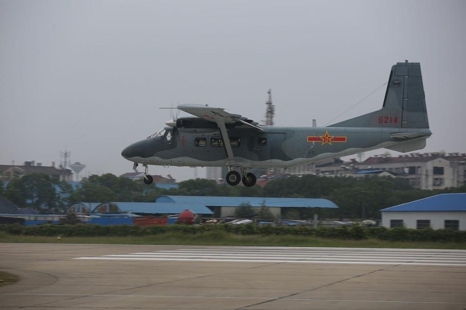 運(yùn)-12E飛機(jī)，探索航空領(lǐng)域的卓越之作，運(yùn)-12E飛機(jī)，航空領(lǐng)域的杰出探索者