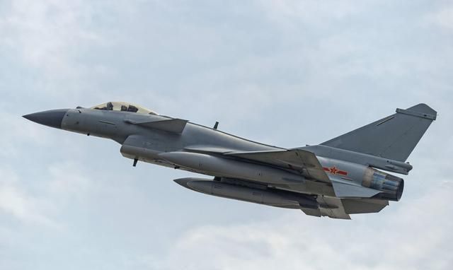揭秘殲-10戰(zhàn)斗機高清大圖，性能、特點與全球地位，殲-10戰(zhàn)斗機深度解析，高清圖像、性能特點與全球地位