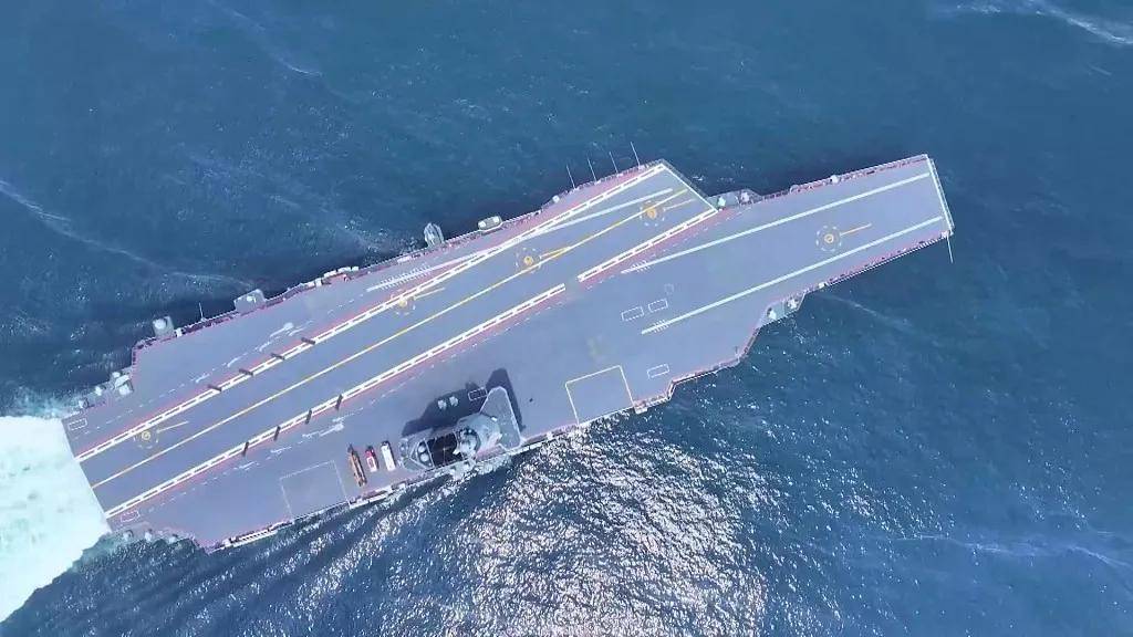 福建艦航母圖片，展示強(qiáng)大實(shí)力與無(wú)限潛力，福建艦航母展示強(qiáng)大實(shí)力與無(wú)限潛力圖片集