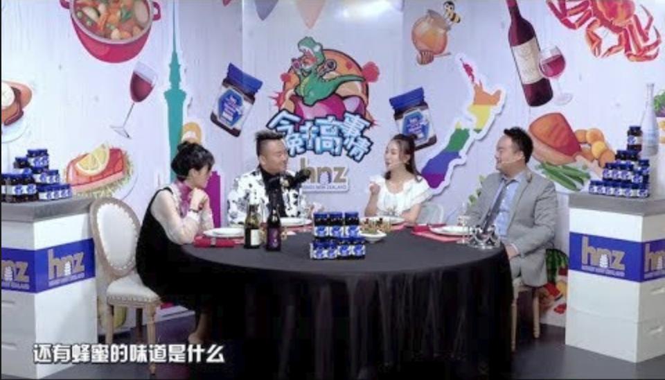 神秘與驚喜的交融（或神秘驚喜交融）