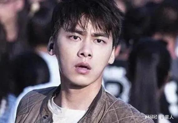 李易峰宣布復(fù)出，歸來之路與未來展望，李易峰宣布復(fù)出，歸來之路及未來展望