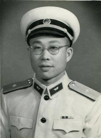 揭秘，35歲的少將是否可能？，揭秘，35歲能否成為少將？