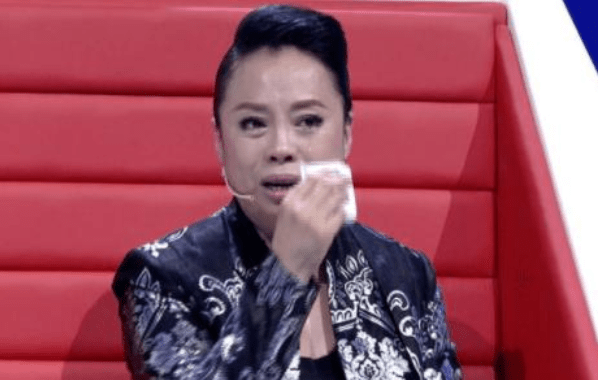 黃綺珊個人經(jīng)歷，音樂之路的璀璨之旅，黃綺珊音樂之路的璀璨之旅，個人經(jīng)歷回顧