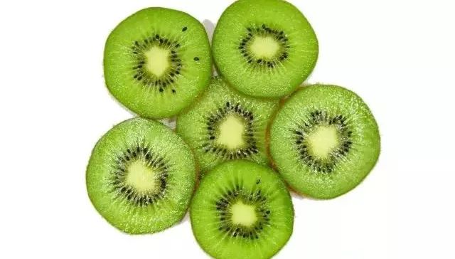 孕婦可以吃獼猴桃嗎，營(yíng)養(yǎng)專家為你解答，孕婦能否食用獼猴桃？營(yíng)養(yǎng)專家來(lái)解答。