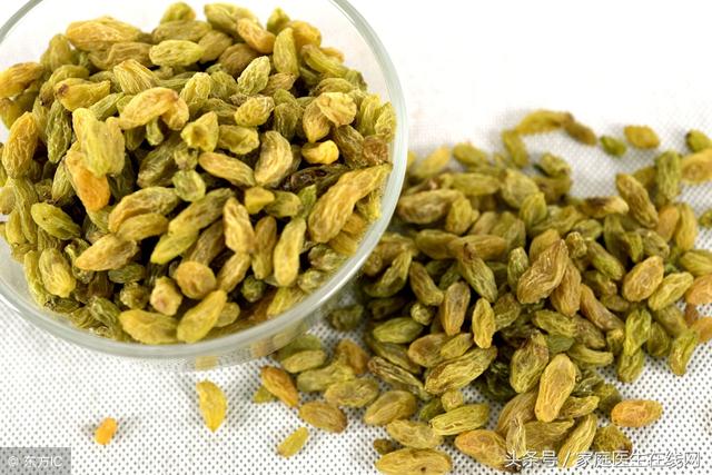 吃葡萄干的好處，健康營養(yǎng)的零食之選，葡萄干，健康營養(yǎng)的零食之選，吃它的好處有哪些？