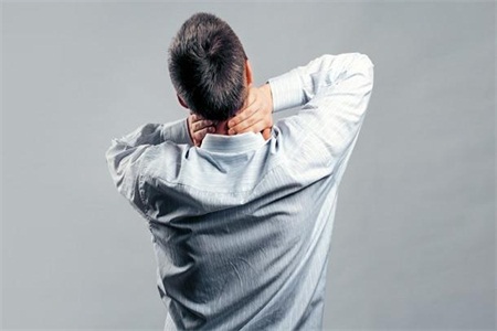 落枕了如何迅速恢復(fù)？全面指南幫你解決煩惱，落枕全面解決指南，如何快速恢復(fù)，告別煩惱？