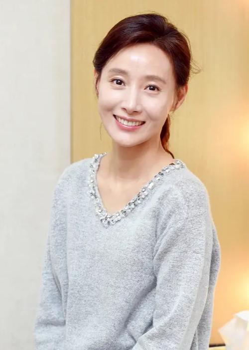 韓國(guó)女演員去世，緬懷與反思，韓國(guó)女演員離世，緬懷與反思演藝圈之痛