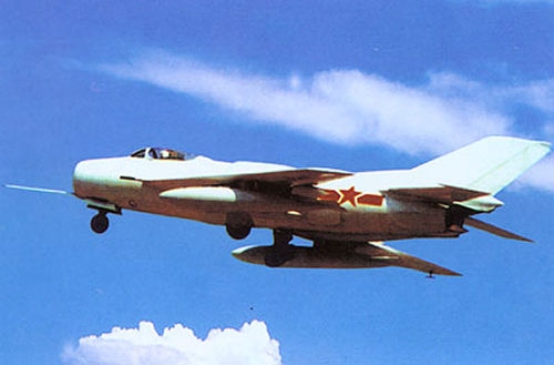 殲-12戰(zhàn)斗機(jī)，中國空軍的重要里程碑，殲-12戰(zhàn)斗機(jī)，中國空軍發(fā)展的重要里程碑