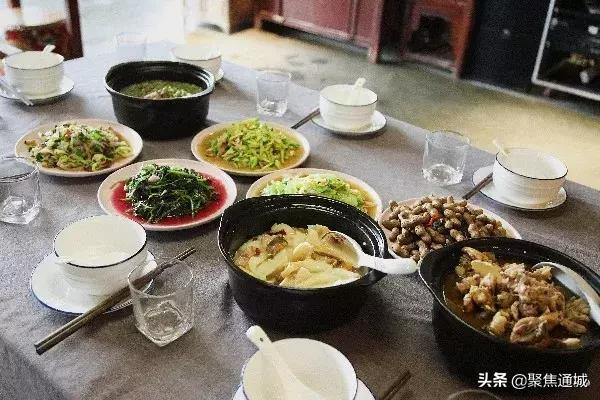 親子共享樂趣，體驗(yàn)20畝農(nóng)場游樂項目，親子農(nóng)場體驗(yàn)之旅，共享樂趣的20畝游樂天地