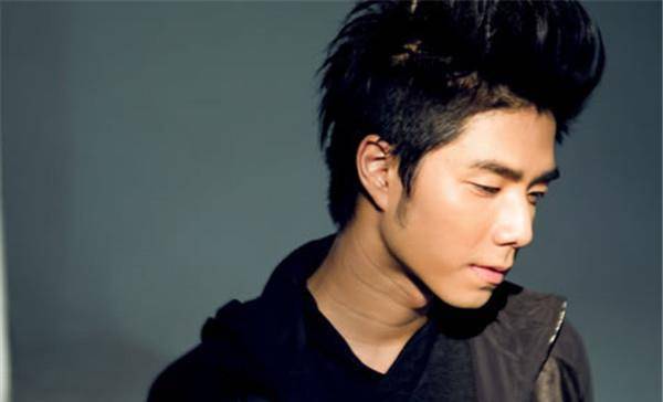 袁成杰為何不火，深度解析其現(xiàn)象背后的原因，袁成杰現(xiàn)象背后的原因深度解析，為何未能走紅？