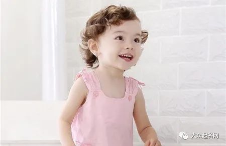 女孩明星范兒名字——探尋時尚魅力的無限可能，女孩明星范兒名字，時尚魅力的探索之旅