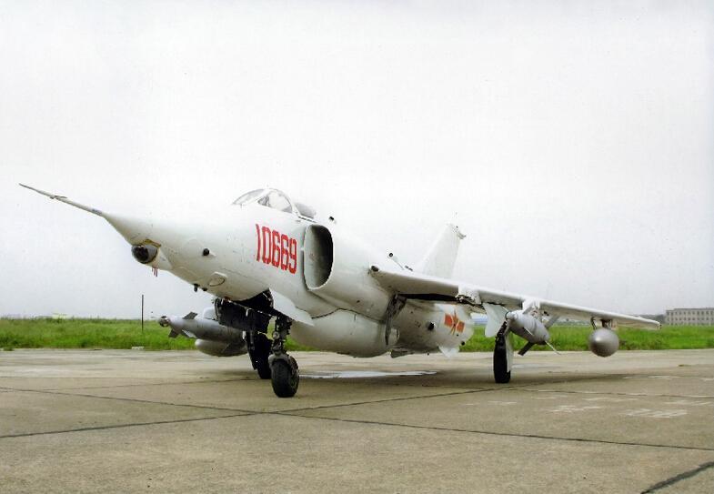 中國(guó)強(qiáng)9攻擊機(jī)，空中力量的嶄新篇章，中國(guó)強(qiáng)9攻擊機(jī)，空中力量的嶄新篇章開啟