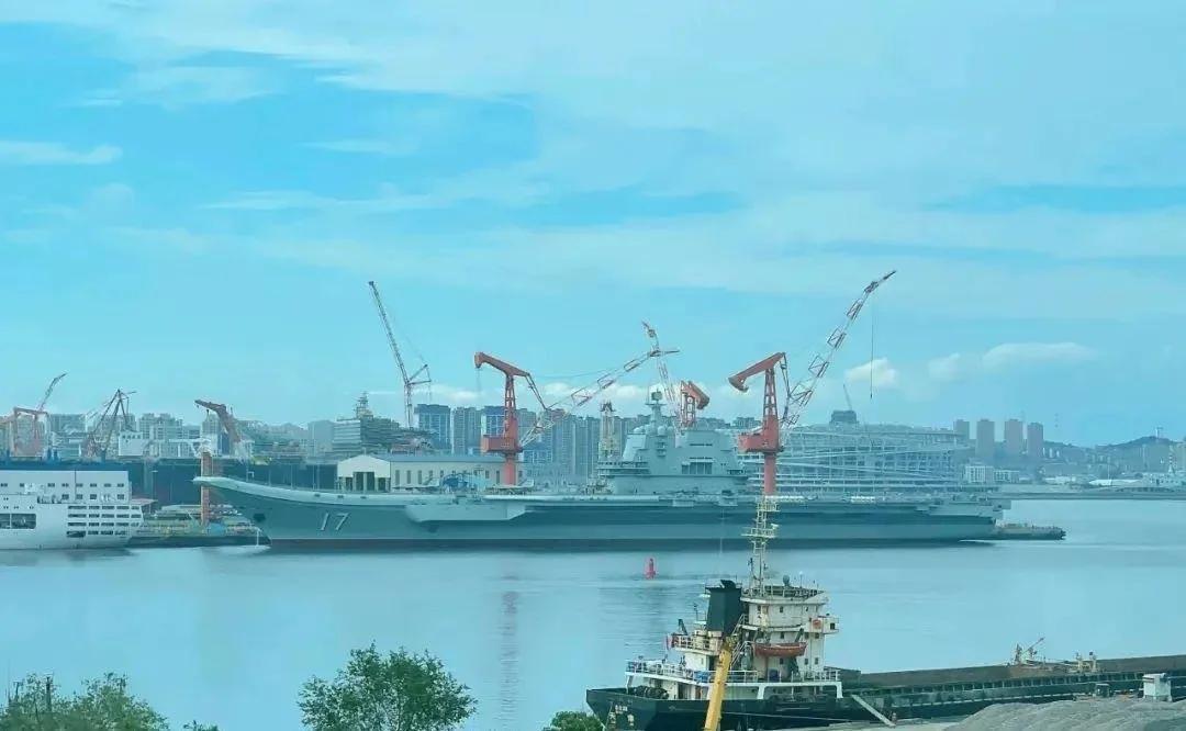 中國004航母進(jìn)展，最新動(dòng)態(tài)與技術(shù)突破，中國004航母最新進(jìn)展與技術(shù)突破揭秘