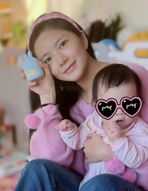 王燦女個(gè)人簡(jiǎn)歷，揭秘生平與成就，王燦女士生平、成就揭秘，個(gè)人簡(jiǎn)歷一覽