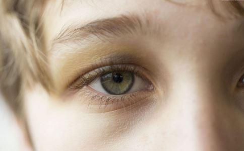 青光眼到瞎一般得多久，深度解析青光眼發(fā)展與視力喪失的關聯(lián)，青光眼發(fā)展與視力喪失的關聯(lián)，從青光眼到失明的時間解析