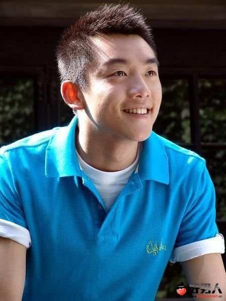 演員鄭愷個(gè)人資料簡(jiǎn)介及家世背景深度解析，鄭愷個(gè)人資料簡(jiǎn)介及家世背景深度揭秘