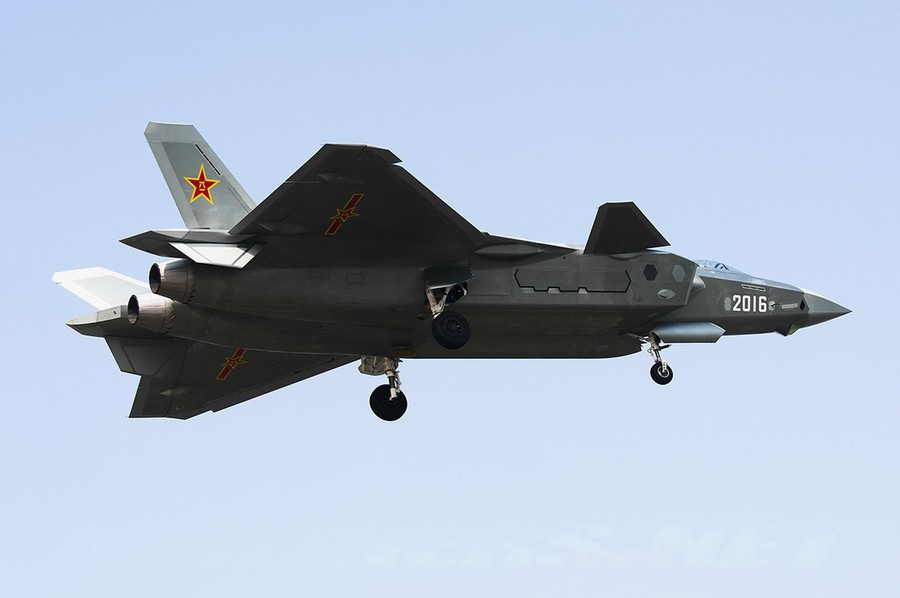 殲-20戰(zhàn)斗機(jī)有多少架，揭秘中國(guó)空軍最新隱身戰(zhàn)機(jī)的數(shù)量與實(shí)力，揭秘中國(guó)空軍殲-20隱身戰(zhàn)機(jī)數(shù)量與實(shí)力，實(shí)力究竟如何？