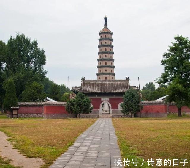 云南十大名勝古跡，歷史與自然交相輝映的瑰麗畫卷，云南，歷史與自然交相輝映的十大名勝古跡瑰麗畫卷