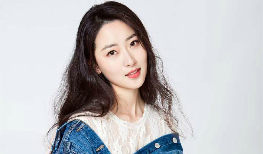 何雨虹個(gè)人資料，深度解析與探索，何雨虹個(gè)人資料深度解析與探索之旅